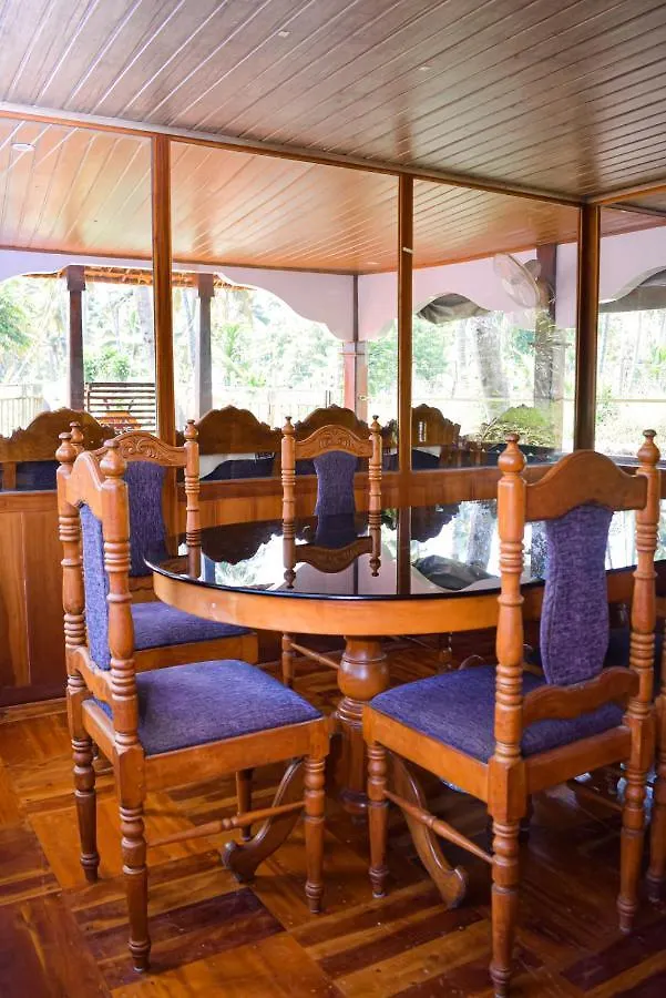 Rajahamsam Houseboat Villa Kumarakom Vakantiehuis